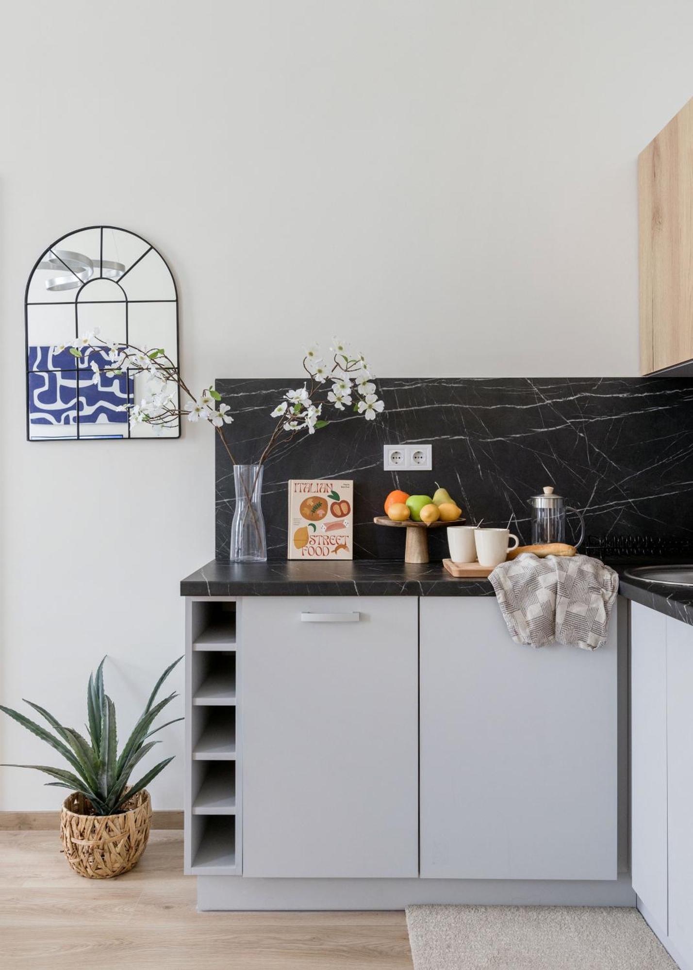 Central Budapest Oasis - Modern Charm, Timeless Comfort Экстерьер фото
